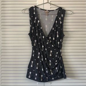 Banana Republic Sleeveless Top - Navy White  Print - V Neck Wrap Front - XS